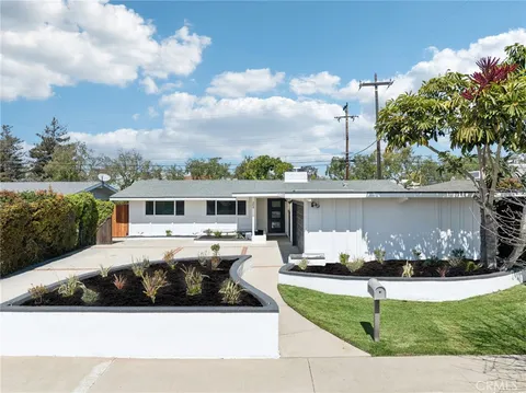 304 Hanover Drive, Costa Mesa, CA 92626 - MLS#: OC25058171