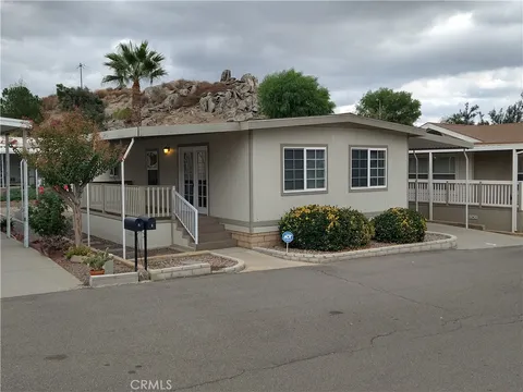 32600 State Hwy 74 Unit 5, Hemet, CA MLS: SW25085784