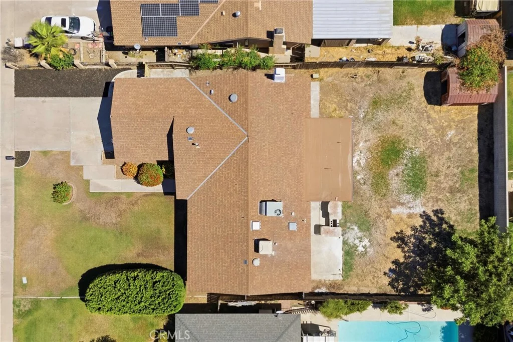 6200 Summerfield Dr, Bakersfield, CA 93313