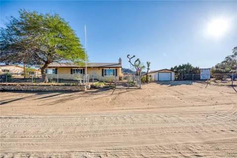54887 Mountain View Trail, Yucca Valley, CA 92284 - MLS#: OC23173533