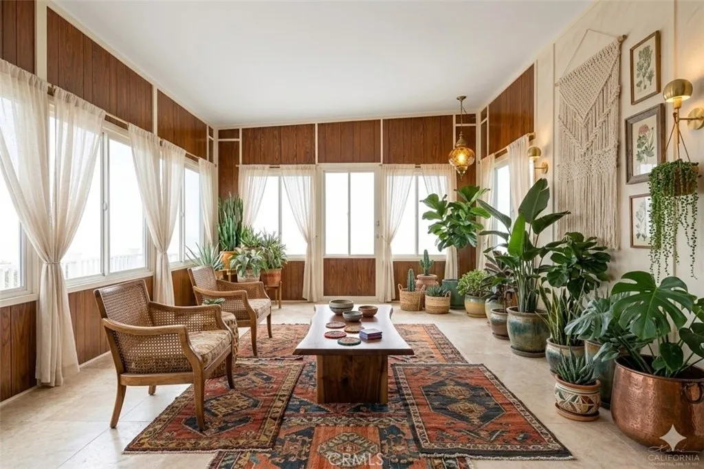 Additional image 119 of 4239 S Raymond Avenue, Los Angeles, CA 90037