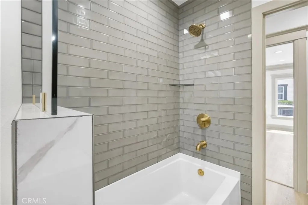 Additional image 43 of 4239 S Raymond Avenue, Los Angeles, CA 90037