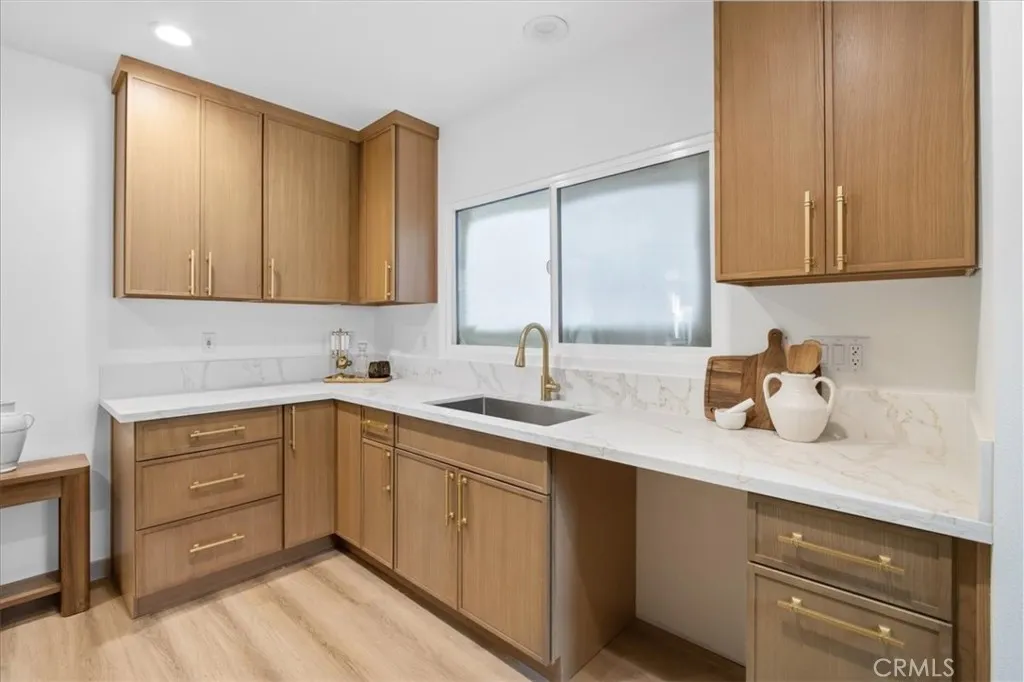 Additional image 96 of 4239 S Raymond Avenue, Los Angeles, CA 90037