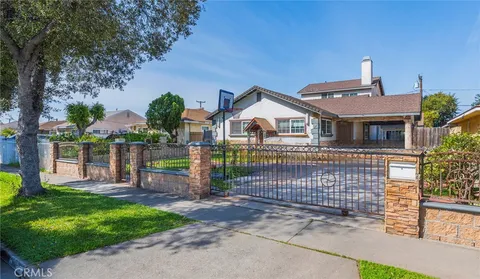 1206 S Towner Street, Santa Ana, CA MLS: OC25056581