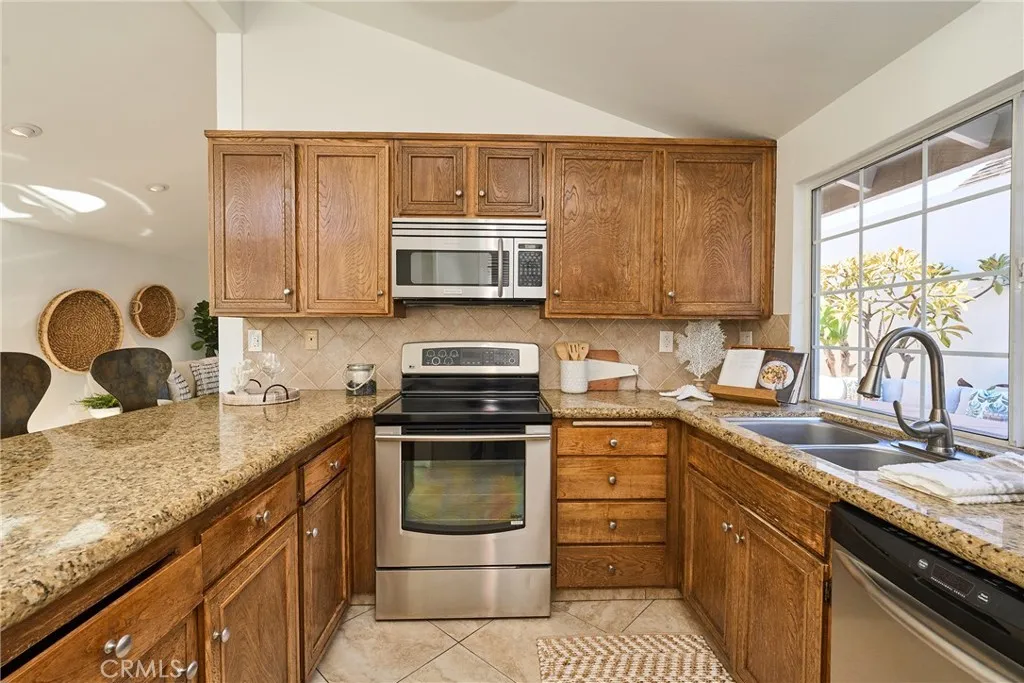 Additional image 19 of 370 Electric Ave, Seal Beach, CA 90740