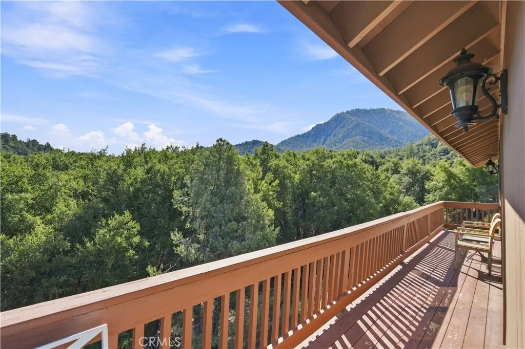 2032 Zermatt Dr, Pine Mountain Club, CA 93222