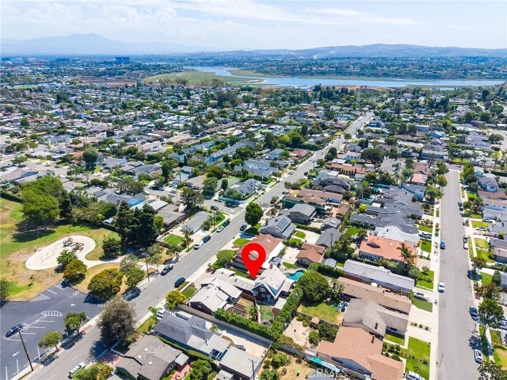 247 23rd Street, Costa Mesa, CA 92627