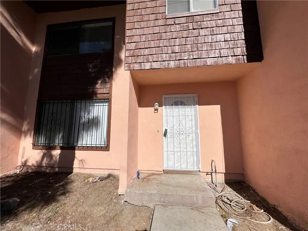 418 W Jackson St  