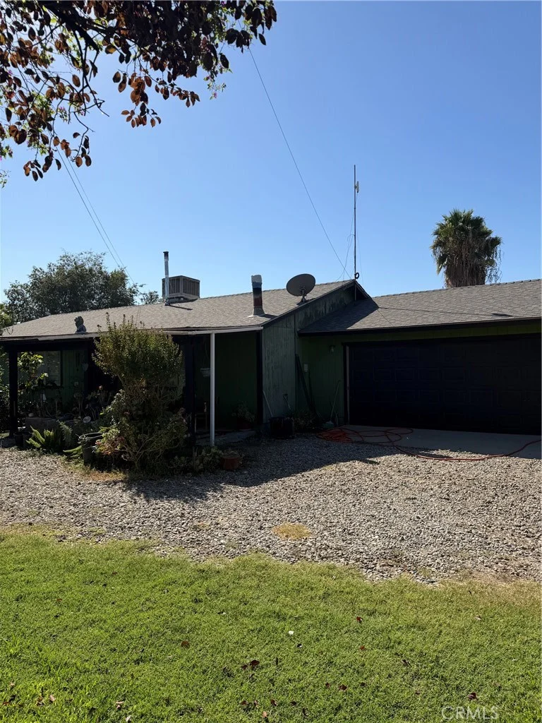 931 E List Ave, Exeter, CA 93221 photo 2