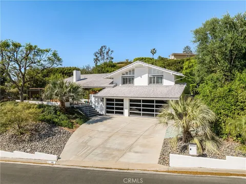 1461 Cloyden Road, Santa Ana, CA MLS: OC25106556