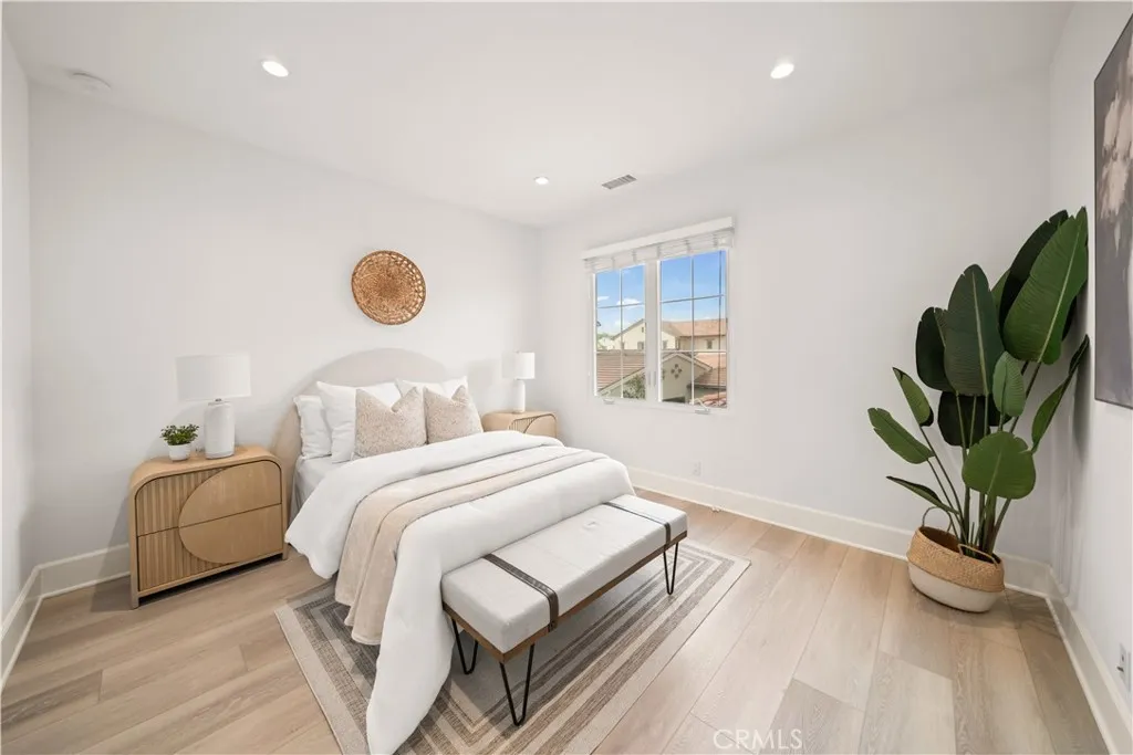 Additional image 107 of 111 Donati, Irvine, CA 92602