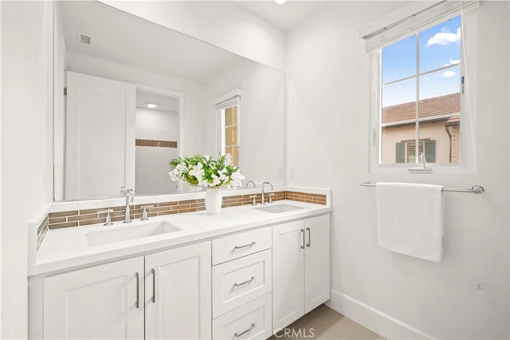 Additional image 105 of 111 Donati, Irvine, CA 92602