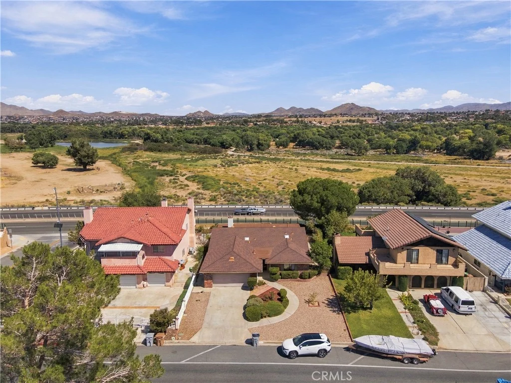 14023 Driftwood Dr, Victorville, CA 92395