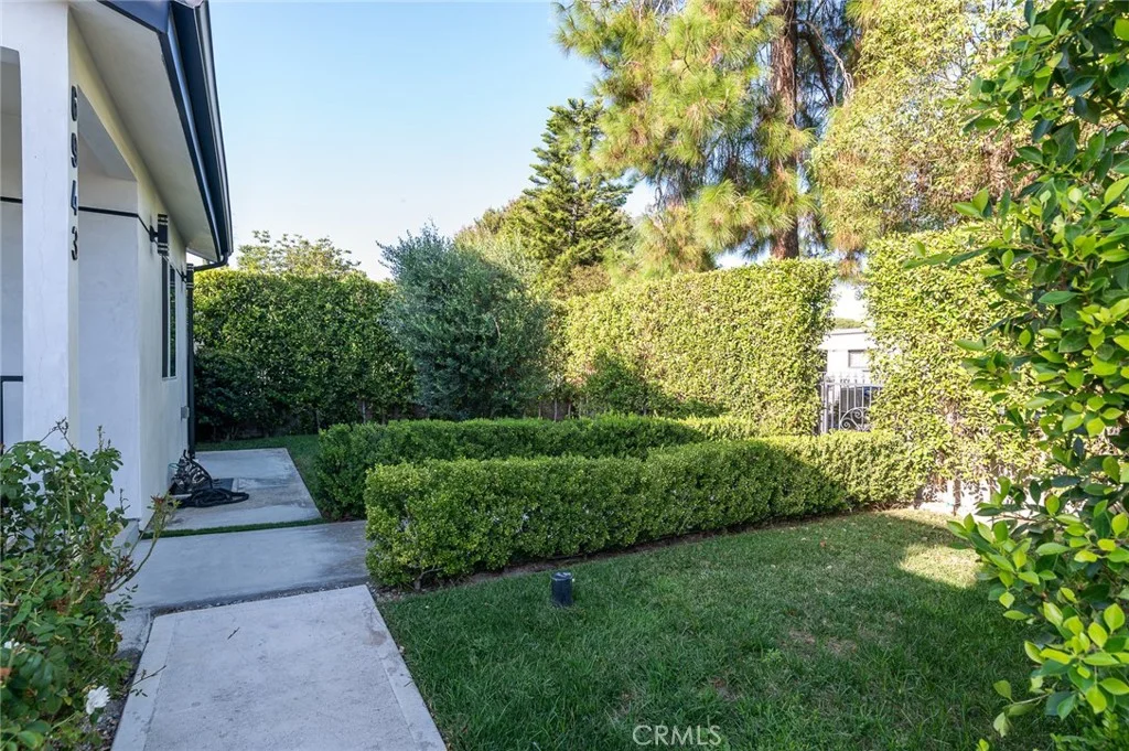 6943 Goodland Avenue, North Hollywood, CA 91605
