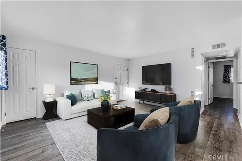 5224 Denny Avenue Unit 209, North Hollywood, CA MLS: SR25091670