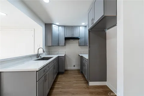 1400 W Edgehill Road Unit 5, San Bernardino, CA MLS: IV25014391