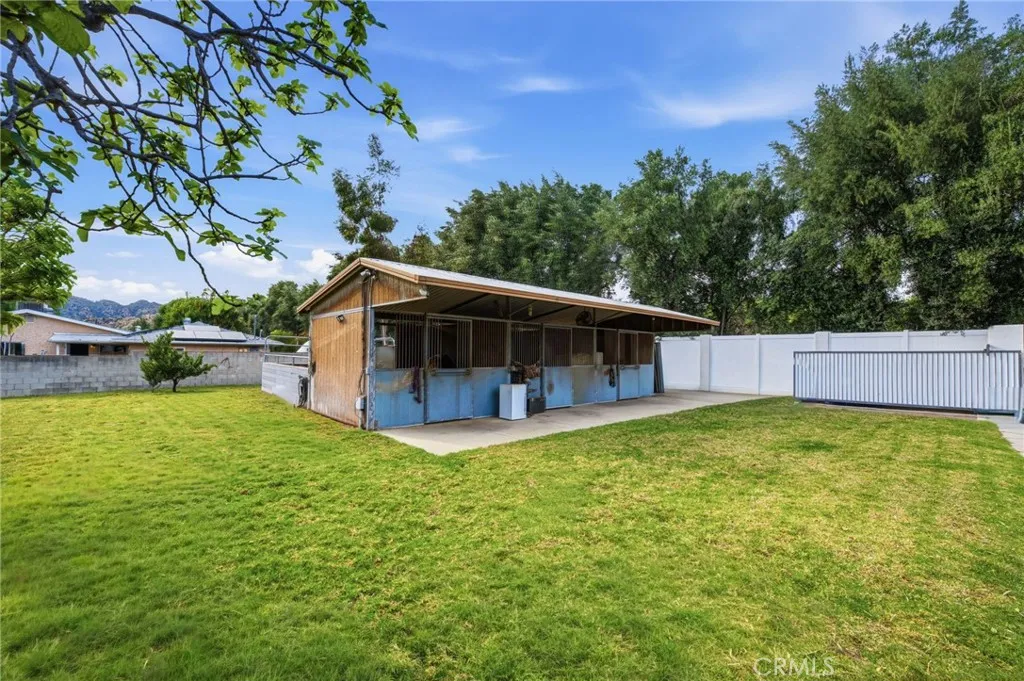 10655 Owensmouth Ave, Chatsworth, CA 91311