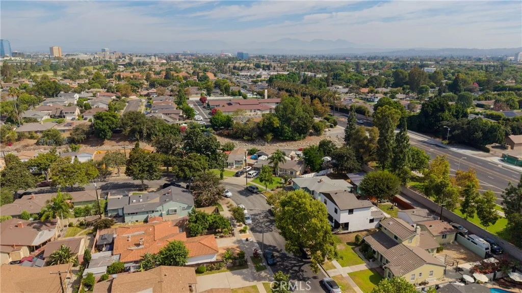 2409 N Hesperian Street, Santa Ana, CA 92706