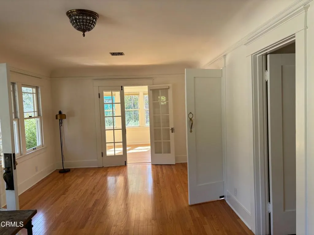 Additional image 3 of 3128 Mills Avenue, Glendale, CA 91214