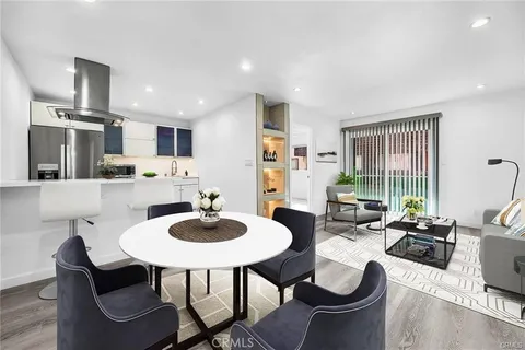 5414 Newcastle Avenue Unit 10, Encino, CA MLS: SR25083739