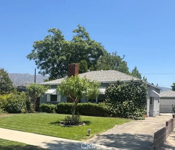 1240 N Beachwood Dr, Burbank, CA 91506