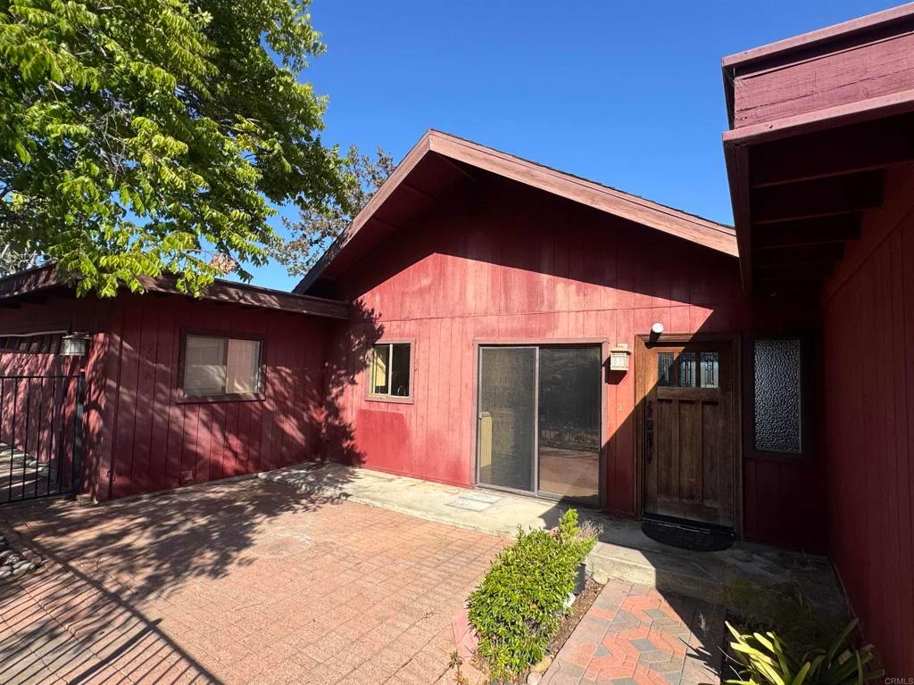 2115 Encinitas Boulevard, Encinitas, CA 92024