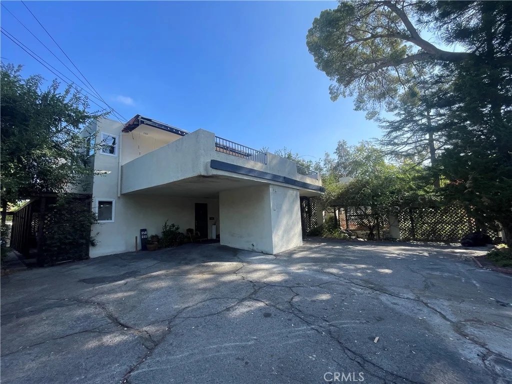 215 11th Street, Claremont, CA 91711