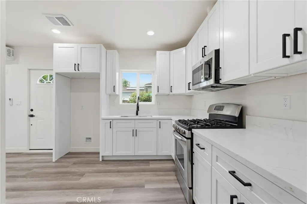 Additional image 10 of 13880 Lexicon Ave, Sylmar, CA 91342