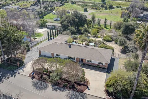 331 Pablo Lane, Nipomo, CA MLS: PI25040967