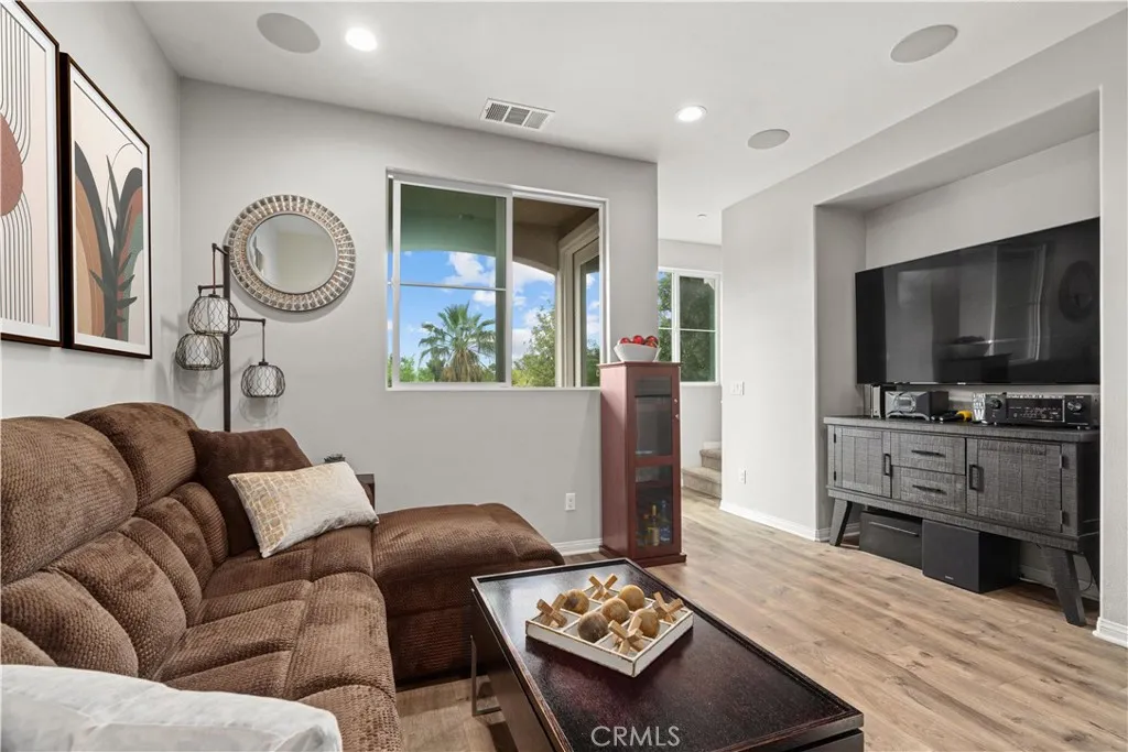 Additional image 33 of 14840 Maple Ter, Los Angeles, CA 91402