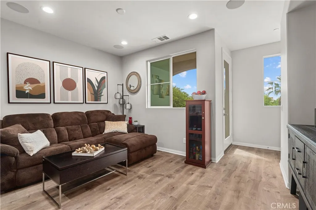 Additional image 5 of 14840 Maple Ter, Los Angeles, CA 91402