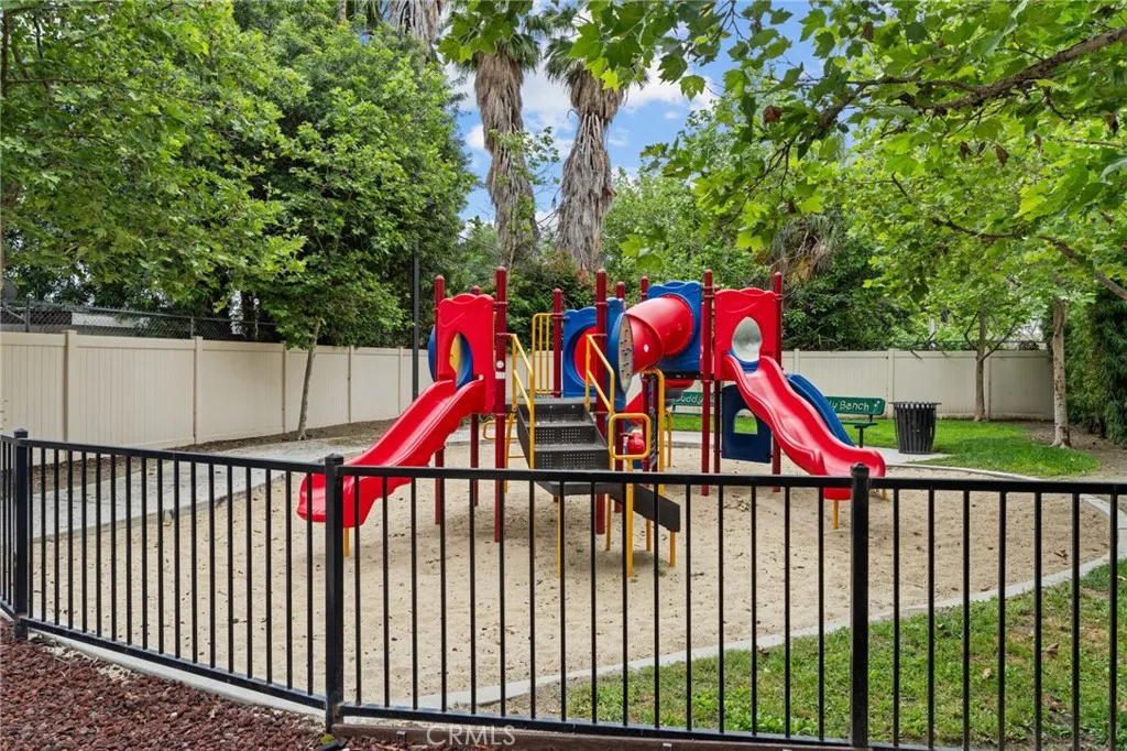 Additional image 55 of 14840 Maple Ter, Los Angeles, CA 91402