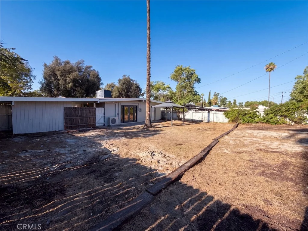 1311 Campus Ave, Redlands, CA 92374
