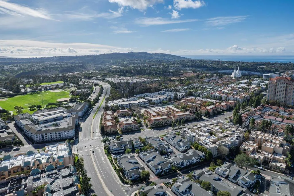 4084 Crystal Dawn Lane Unit 105, San Diego, CA 92122