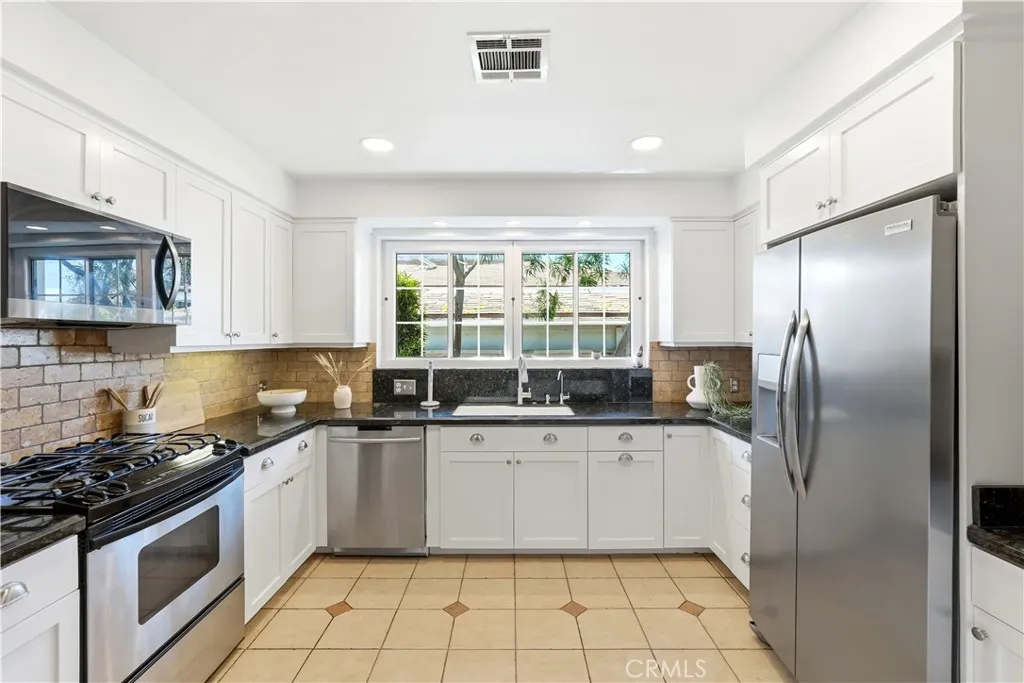 Additional image 16 of 8951 Collett Ave, North Hills, CA 91343