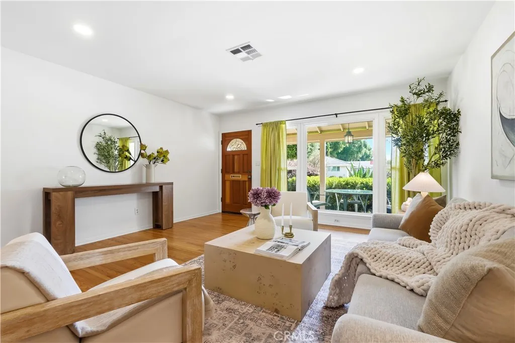 Additional image 7 of 8951 Collett Ave, North Hills, CA 91343