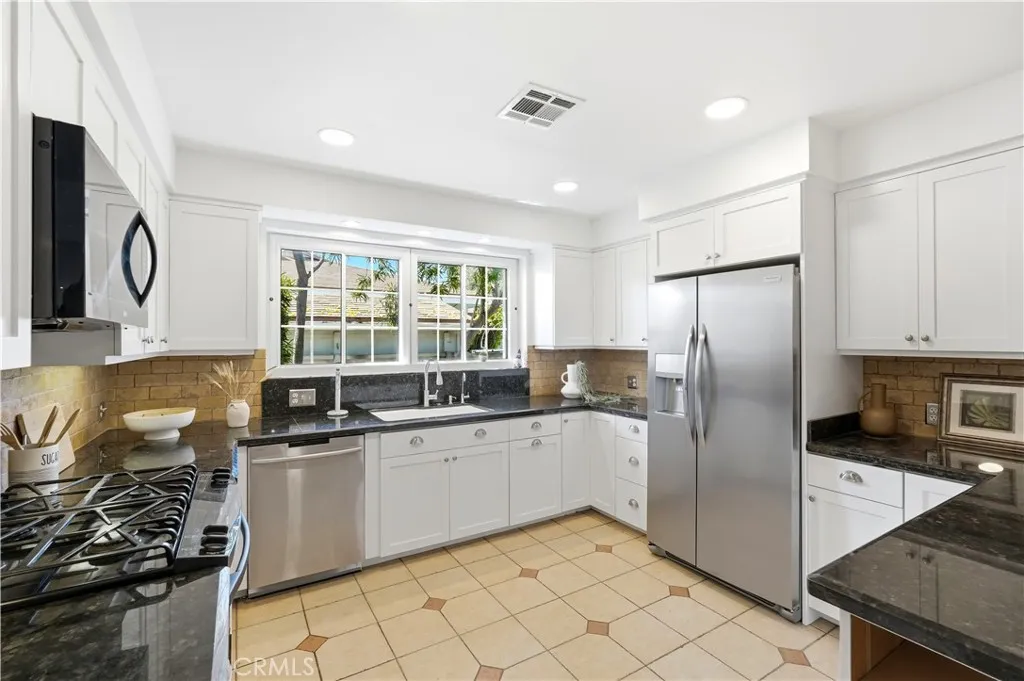 Additional image 17 of 8951 Collett Ave, North Hills, CA 91343