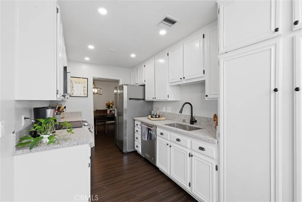 Additional image 15 of 4275 Via Arbolada Unit 210, Los Angeles, CA 90042