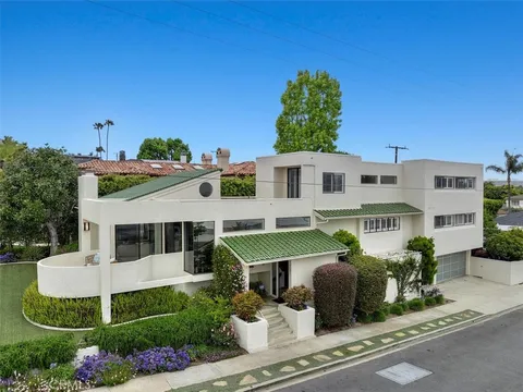 1467 18th Street, Manhattan Beach, CA MLS: SB25086571