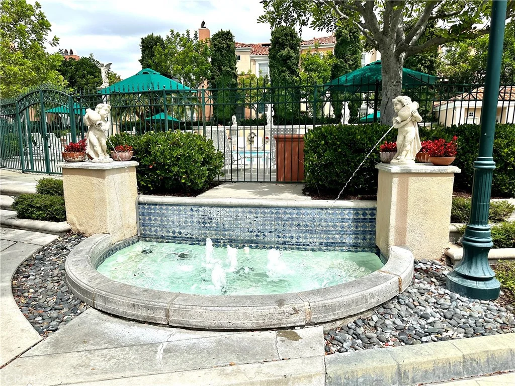 8 Cuzzano Aisle, Irvine, CA 92606
