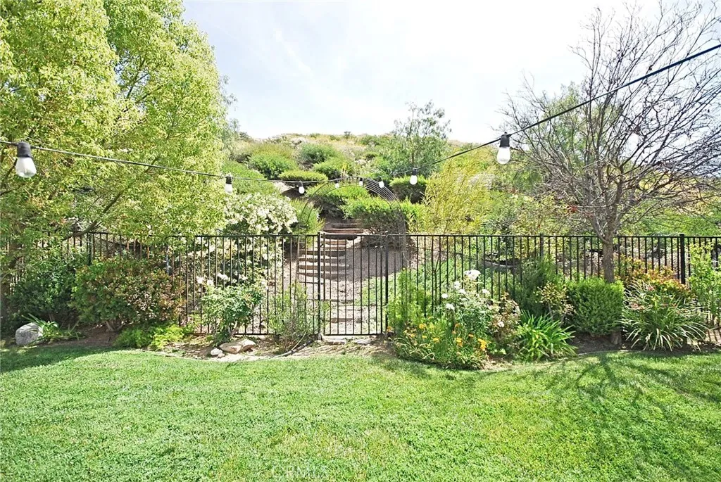 Additional image 74 of 28406 Falcon Crest Dr, Canyon Country, CA 91351
