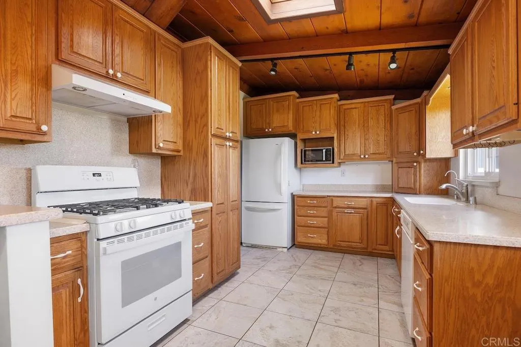 Additional image 49 of 2600 Highland Drive, Carlsbad, CA 92008