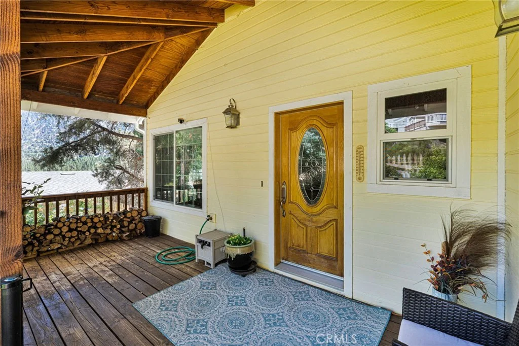 6284 Apple Vista Dr, Wrightwood, CA 92397 photo 2