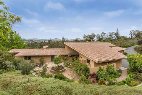 5458 Avenida Maravillas, Rancho Santa Fe, CA 92067 - MLS#: NDP2500430