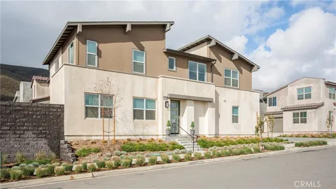 15820 Caterpillar Drive, Fontana, CA MLS: PW25093923