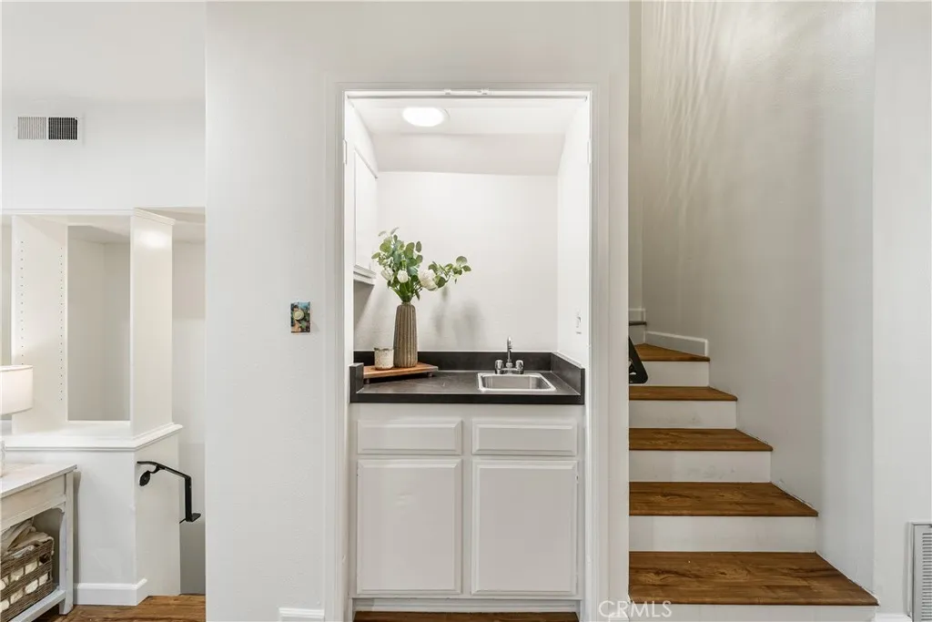 Additional image 51 of 21801 Burbank Blvd Unit 97, Woodland Hills, CA 91367