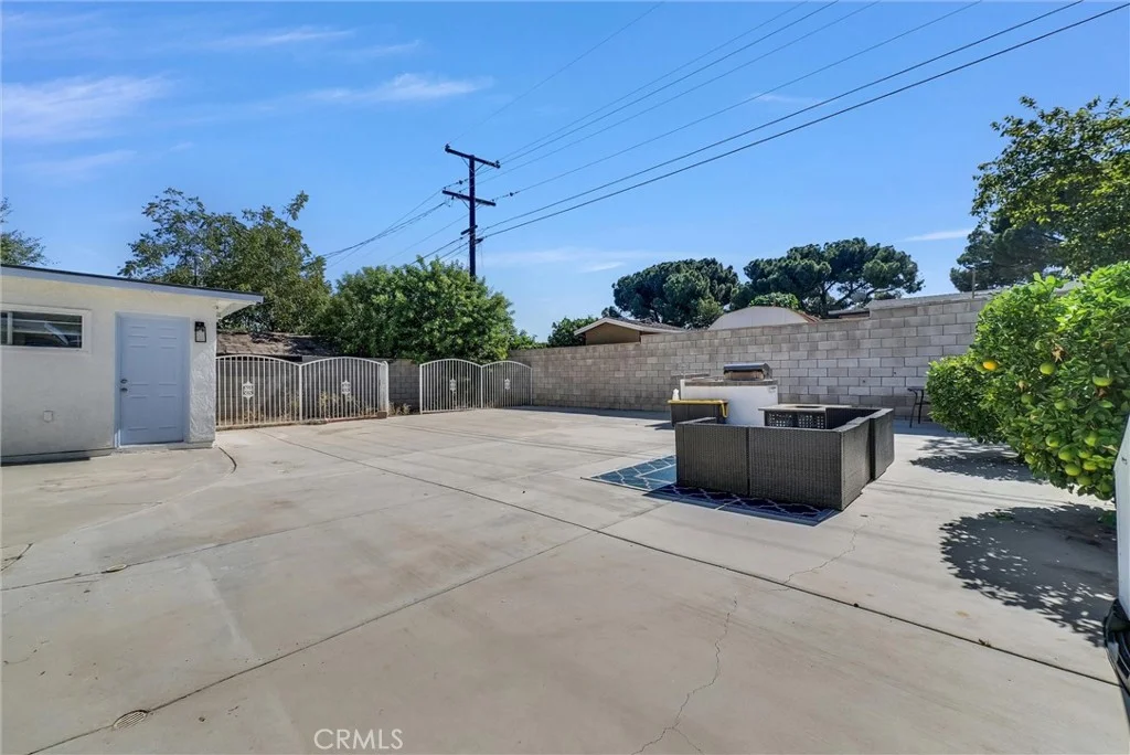 1134 Redwood St, Corona, CA 92879