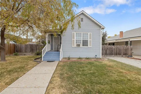 Property image for 211 W Myrtle Street, Hanford, CA 93230
