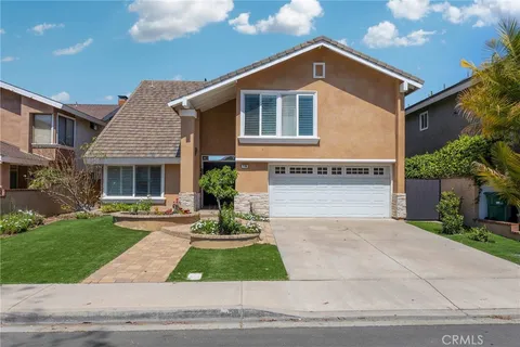 16 Columbus, Irvine, CA MLS: OC25090002