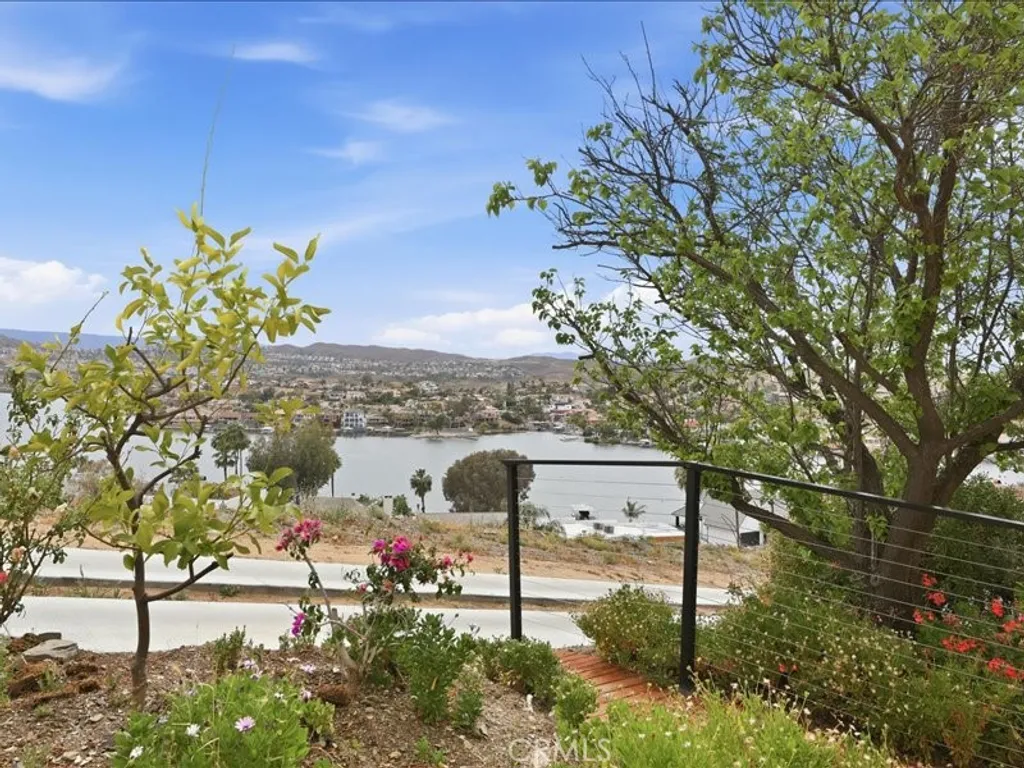 Additional image 43 of 22636 Inspiration Pt, Canyon Lake, CA 92587